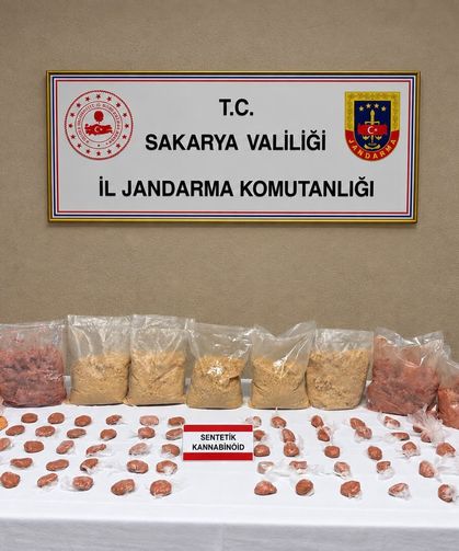 Serdivan'da 2 ton bonzai üretilebilecek ham madde ele geçirildi: 2 tutuklama