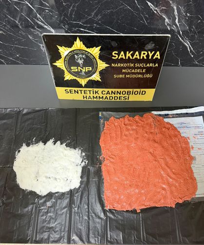 İstanbul’dan Sakarya’ya uyuşturucu sevkiyatı! 1 ton 772 kilogram bonzai üretilebilecek hammadde ele geçirildi
