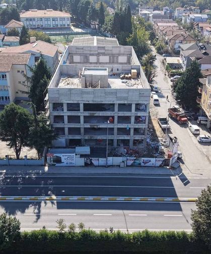Sapanca’da gençlerin yeni merkezi yükseldi