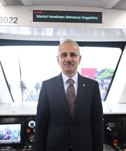 Bakan Uraloğlu Sakarya'daki raylı sistem projesinde son durumu açıkladı