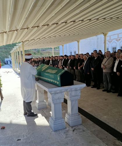 Fon soruşturmasında adı geçen iş adamı son yolculuğuna uğurlandı