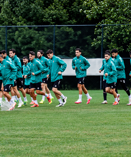 Sakaryaspor yağmur altında çalıştı!