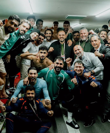Liderden galibiyet pozu