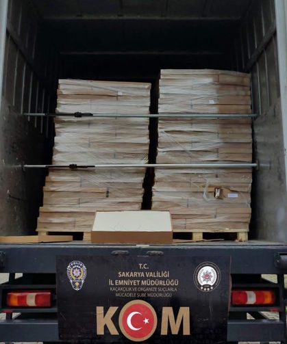 Durdurulan araçtan 3 milyon 72 bin adet sigara filtresi ele geçirildi