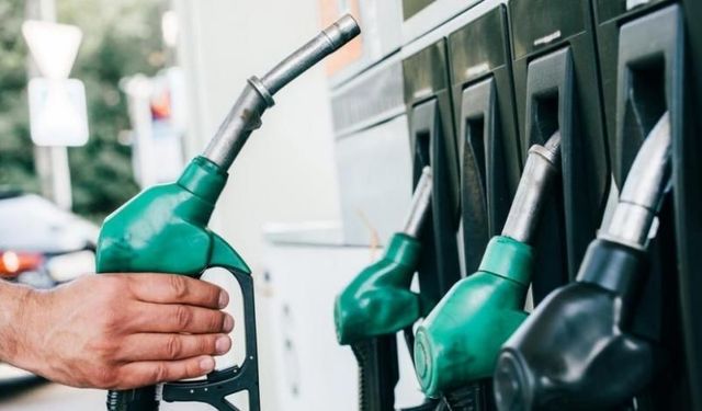 Depoları doldurun: Benzine yine zam geliyor