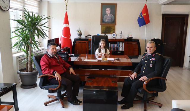 İl Jandarma Komutanı Karaca, 23 Nisan dolayısıyla koltuğunu Demirkoç'a bıraktı