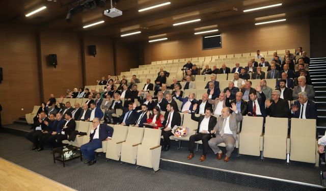 Hendek'te yeni dönemin ilk meclis toplantısı yapıldı