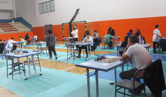Gençler Satranç İl Şampiyonası başladı