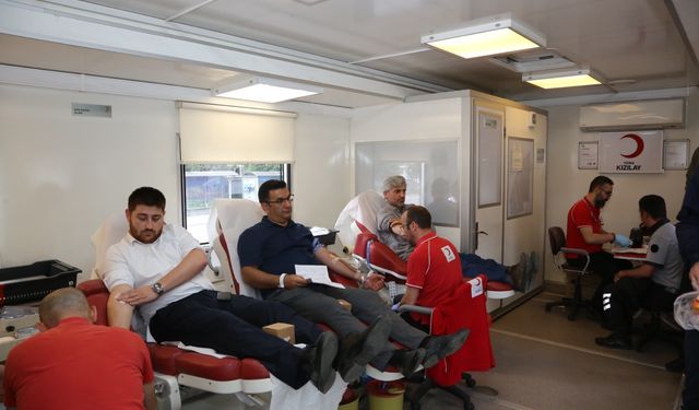 Serdivan’da kan bağışı kampanyasına yoğun ilgi