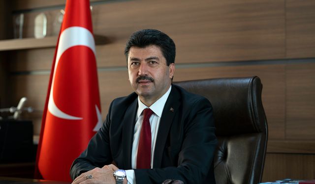 Rektör Sarıbıyık’tan Cumhuriyet Bayramı mesajı