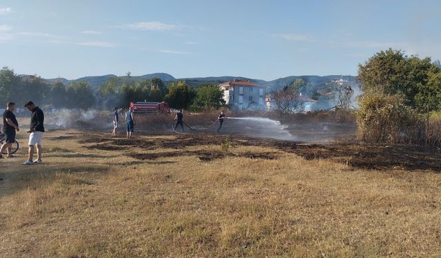 Arazi yangını ekipleri harekete geçirdi