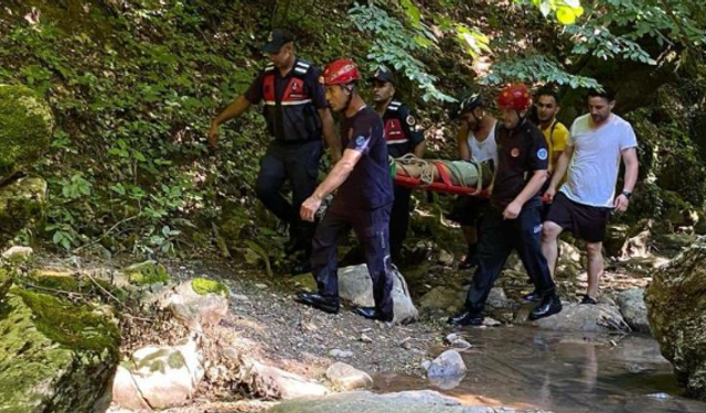 Fotoğraf çekilirken kanyondaki kayalıklardan düştü