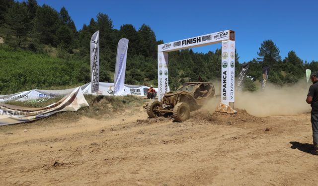 Off-Road yarışları Sapanca’da büyük ilgi gördü