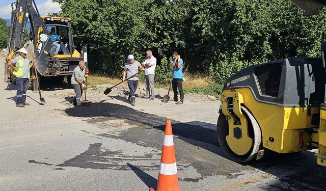 Hendek Belediyesi, ilçe genelinde saha çalışmalarına aralıksız devam ediyor