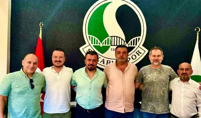 Sakaryalılar Yardımlaşma ve Dayanışma Derneği'nden Sakaryaspor Başkanı İn'e ziyaret