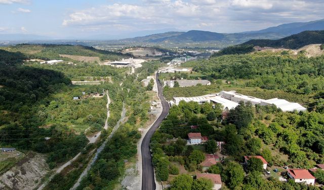 Sapanca Akçay’dan Büyükşehir’e asfalt teşekkürü