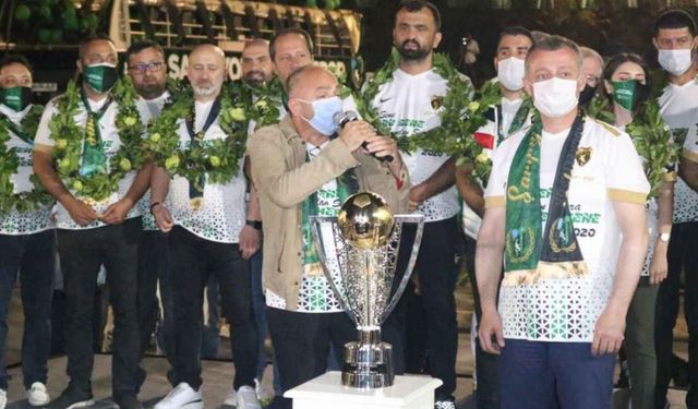 Kocaelispor’un kupası kayboldu, başkan kupayı arıyor