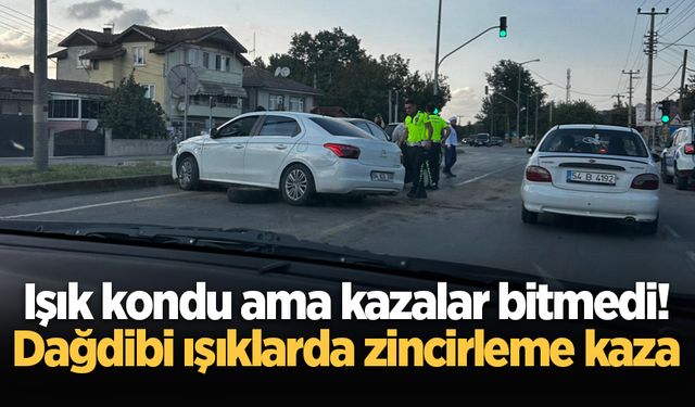 Işık kondu ama kazalar bitmedi! Dağdibi ışıklarda zincirleme kaza