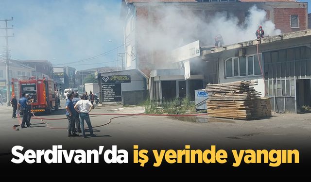 Serdivan'da iş yerinde yangın