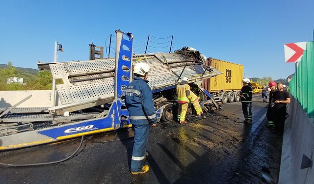 Bolu Dağı'nda feci kaza: Tır sürücüsü yanarak can verdi, 7 kişi yaralandı