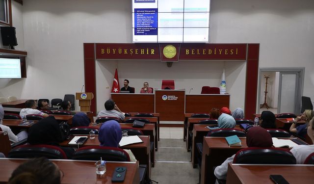 Büyükşehir çalışanlarına ‘akıllı şehir’ eğitimi