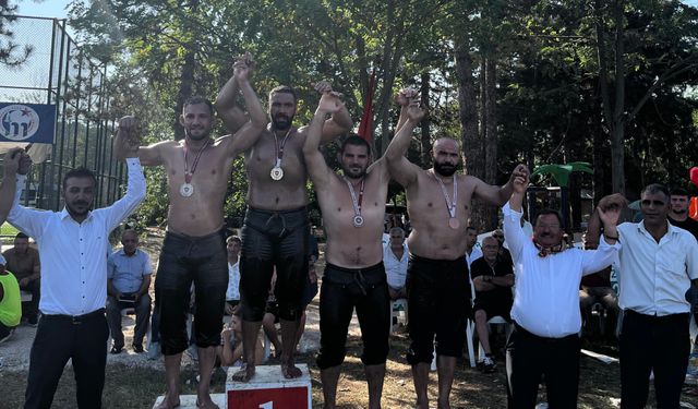 Büyükşehir’in pehlivanları 4 madalyayla göğsümüzü kabarttı