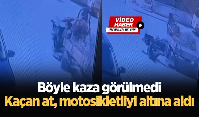 Böyle kaza görülmedi: Kaçan at, motosikletliyi altına aldı