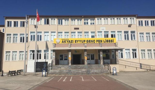 Akyazı Eyyup Genç Fen Lisesi YKS başarısıyla adından söz ettiriyor