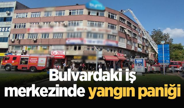 Bulvardaki iş merkezinde yangın paniği