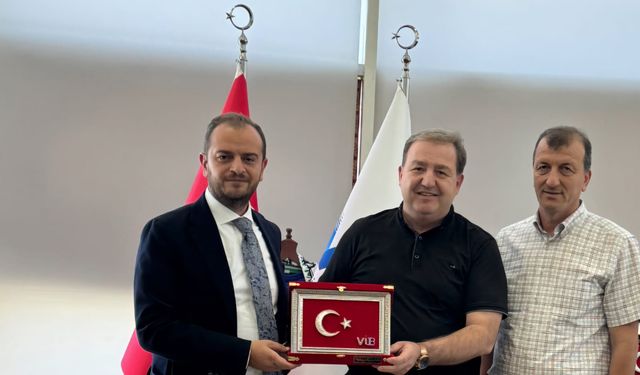 Sakarya Büyükşehir Ulaşımdan Sakarya VİB Başkanı Suat Akın'a ziyaret