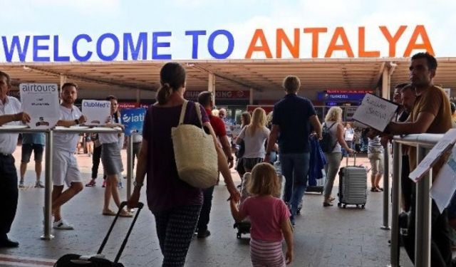 Türkiye 8 ayda 40 milyon 295 bin 979 turisti ağırladı