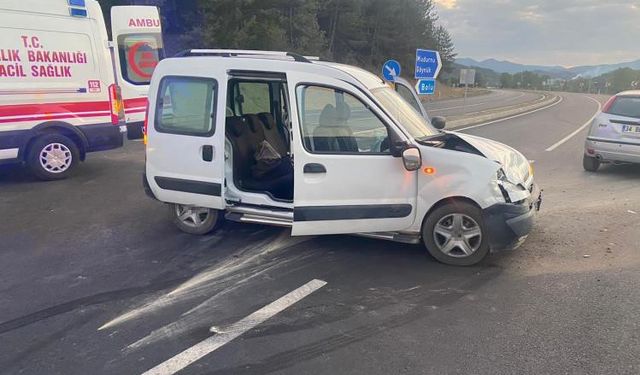 Bolu'da trafik kazası: 3 yaralı