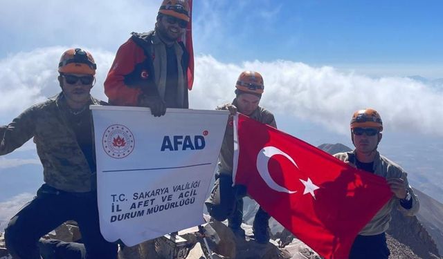 Erciyes'in zirvesinde arama kurtarma eğitimi