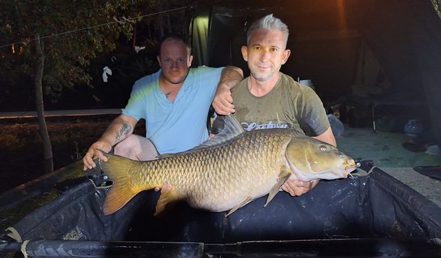 28 kiloluk dev pullu sazan yakaladılar