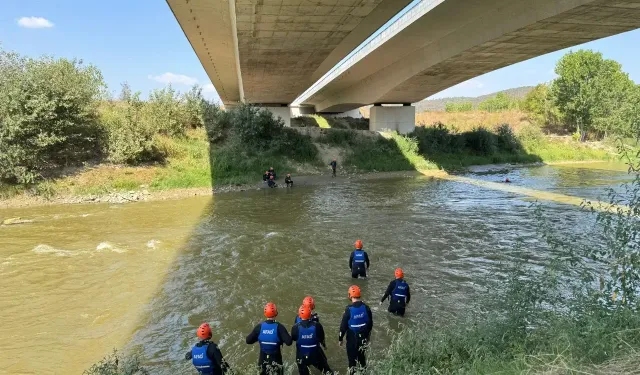 AFAD'dan Sakarya Nehri'nde eğitim