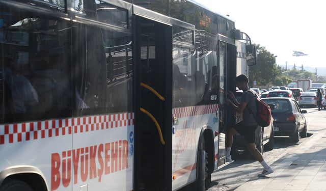 Büyükşehir’in ücretsiz ve indirimli tarifesine öğrencilerden yoğun ilgi