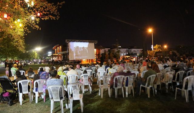 Serdivan açık hava film gösterimleri devam ediyor! İşte bu haftanın filmleri