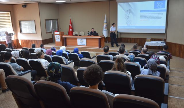 Erenler'de eğitim ve seminer programları devam ediyor