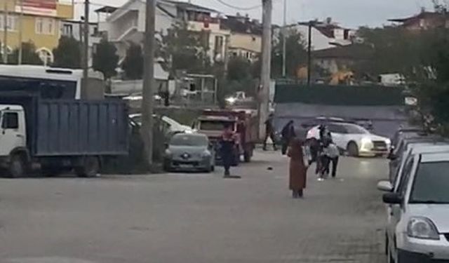 Gençlerin bıçaklı sopalı kavgası kanlı bitti: 1'i ağır 2 yaralı