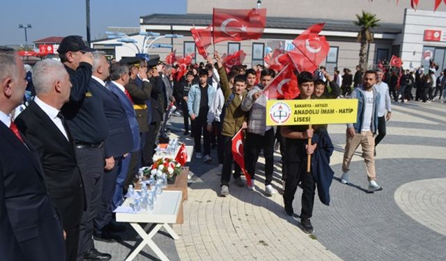 Akyazı'da Cumhuriyet Bayramına yavan kutlama