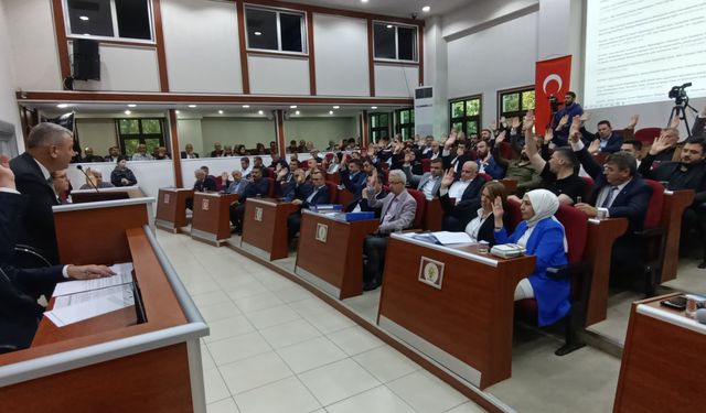 Sakarya'da metrobüs süreci başlıyor: Meclisten onay aldı