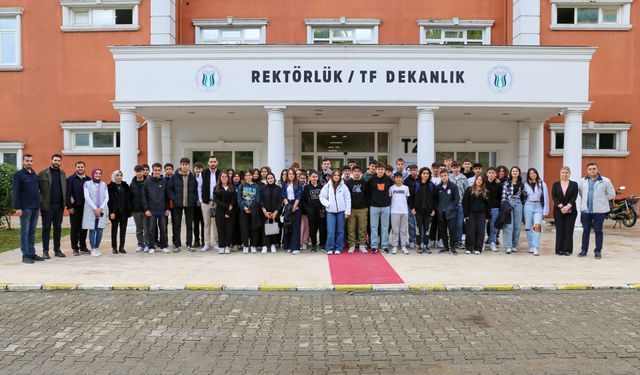 Kocaeli’den lise öğrencileri SUBÜ’yü tanıdı