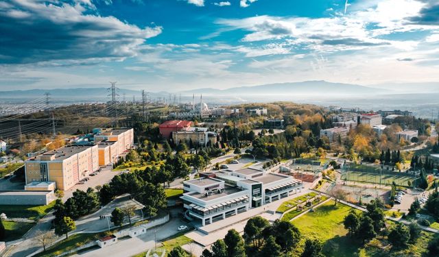 Sakarya Üniversitesi iki basamak yükseldi