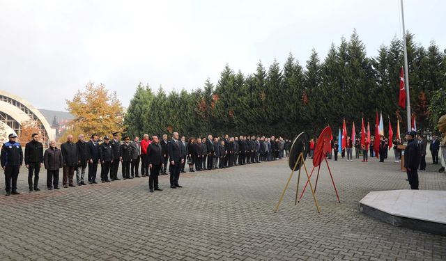 Büyük Önder Atatürk, Ferizli'de saygı ve minnetle anıldı