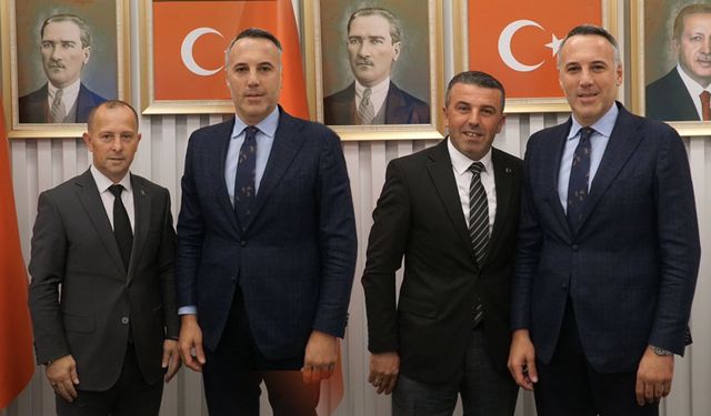 AK Parti'de iki başkanla devam kararı