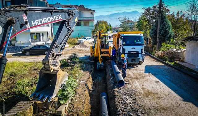 Akyazı Cumhuriyet Mahallesi’ne bin 300 metrelik güçlü altyapı dokunuşu