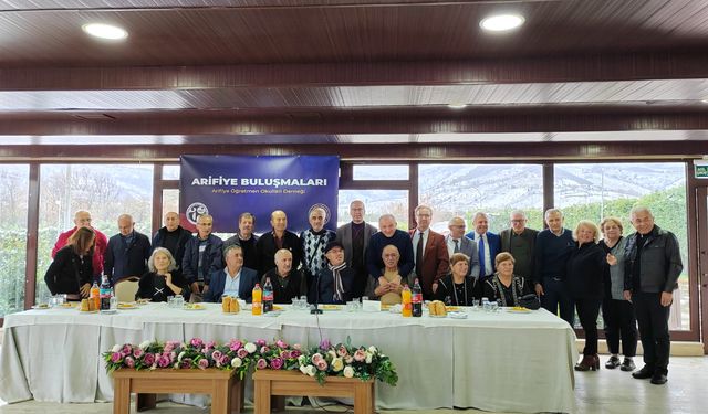 Arifiye Öğretmen Lisesi Mezunlarından 24 Kasım Öğretmenler Günü Buluşması