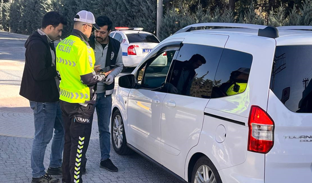 Pamukova emniyetinden eş zamanlı asayiş ve trafik denetimi