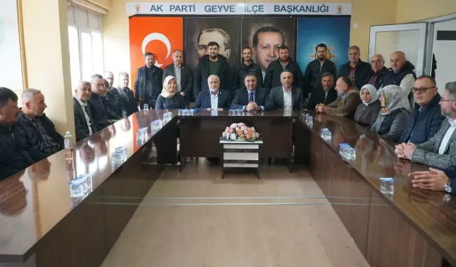 AK Parti Geyve ilçe başkanlığı için temayül yoklaması yaptı