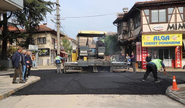 Hendek'te 4 ayrı mahalle sıcak asfaltla buluştu